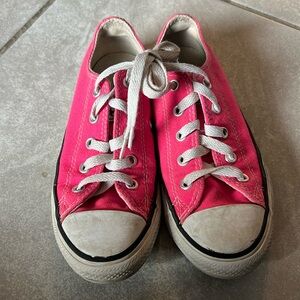 Girls pink converse